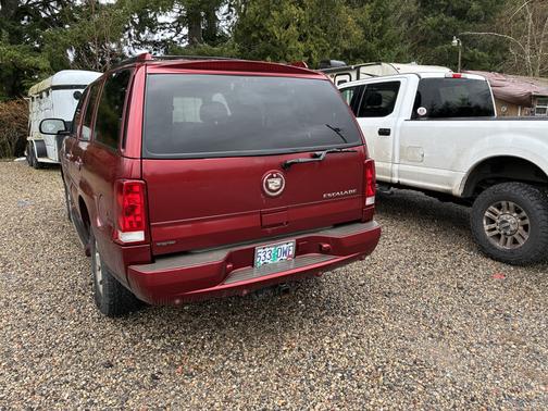 2003 Cadillac Escalade Base