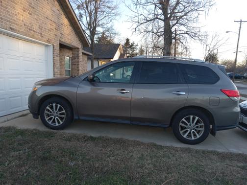2014 Nissan Pathfinder SV