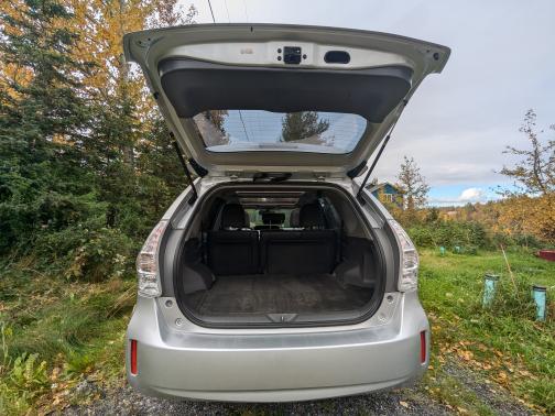 2013 Toyota Prius v Five