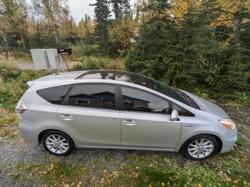 2013 Toyota Prius v Five