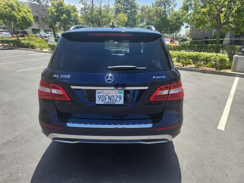 Blue 2014 Mercedes-Benz M-Class ML 350 4MATIC
