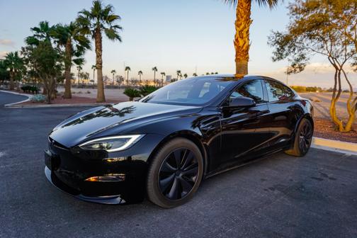 2022 Tesla Model S Plaid