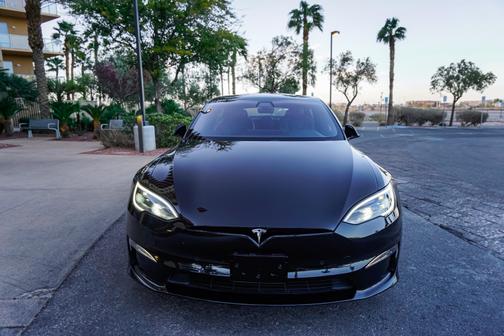2022 Tesla Model S Plaid