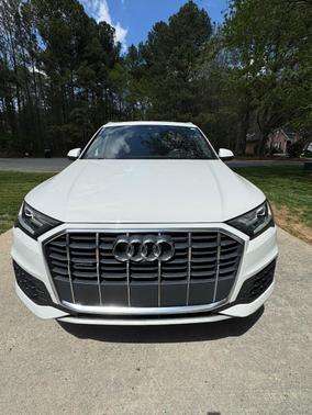 White 2020 Audi Q7 55 Premium Plus