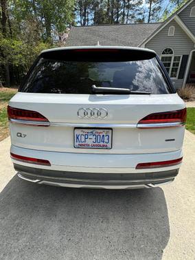 White 2020 Audi Q7 55 Premium Plus