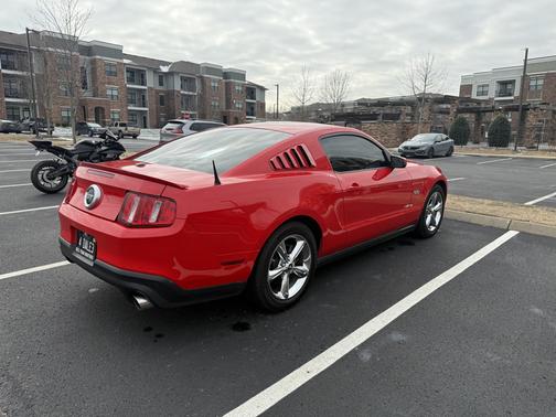 2011 Ford Mustang GT Premium