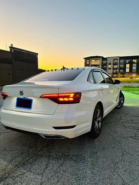 2021 Volkswagen Jetta 1.4T R-Line