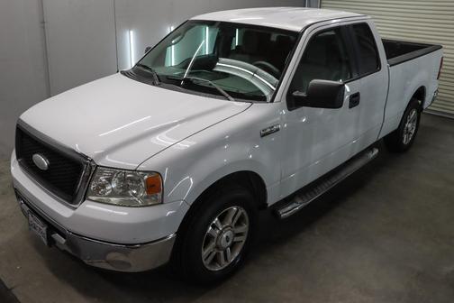 White 2006 Ford F-150 XLT SuperCab