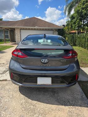 2018 Hyundai IONIQ Hybrid Limited