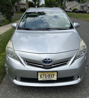 2012 Toyota Prius v Five