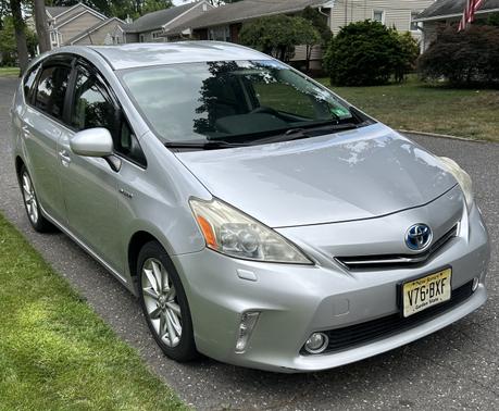 2012 Toyota Prius v Five