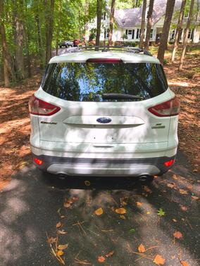 White 2013 Ford Escape SE