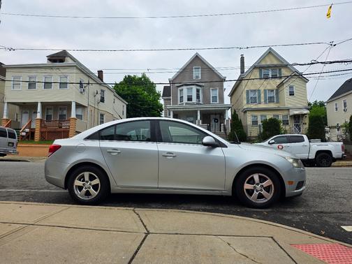 Silver 2012 Chevrolet Cruze LT