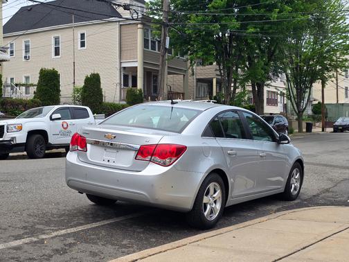 Silver 2012 Chevrolet Cruze LT