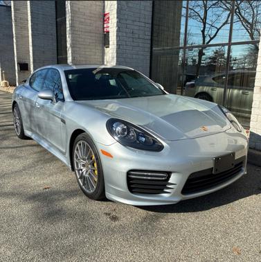 2016 Porsche Panamera Panamera GTS