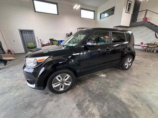 Black 2017 Kia Soul EV Base