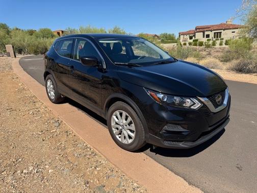 2022 Nissan Rogue Sport S
