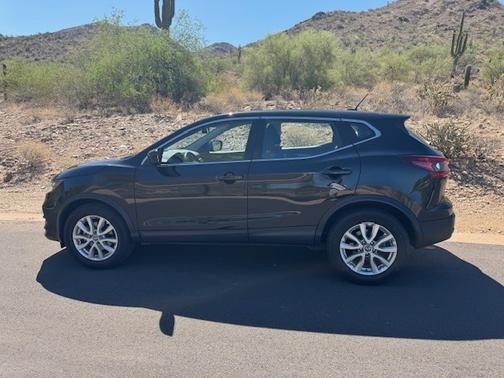 2022 Nissan Rogue Sport S
