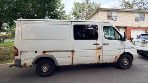 White 2006 Dodge Sprinter 2500