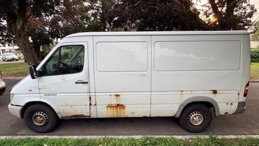 White 2006 Dodge Sprinter 2500