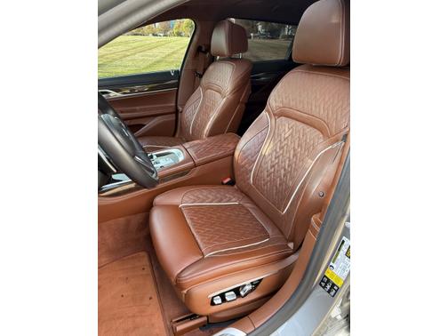 2021 BMW 750 i xDrive