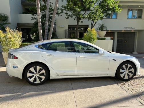 2020 Tesla Model S Long Range Plus