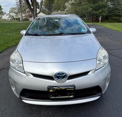 Silver 2014 Toyota Prius Two