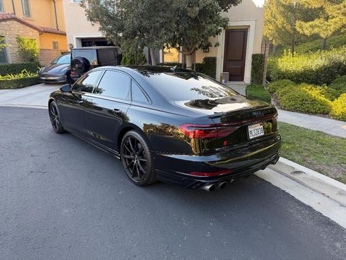 Black 2023 Audi S8 4.0T