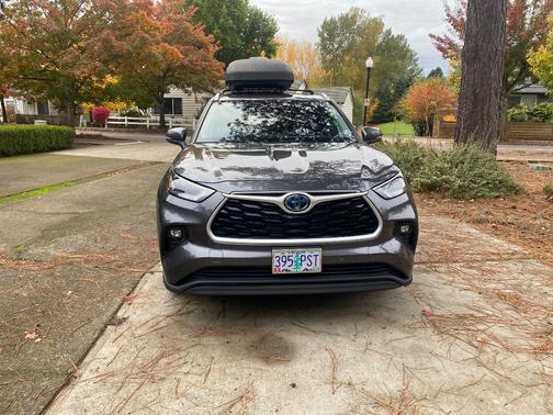 2022 Toyota Highlander Hybrid XLE