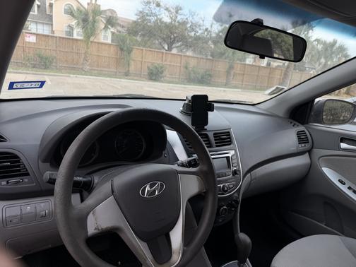 2014 Hyundai Accent GLS