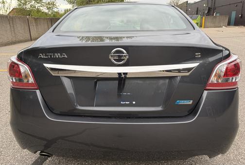 Gray 2013 Nissan Altima 2.5 S