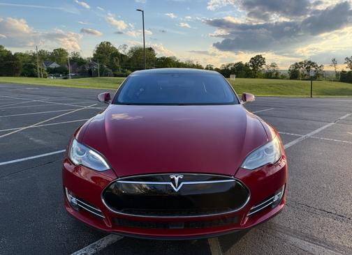 Red 2014 Tesla Model S 60