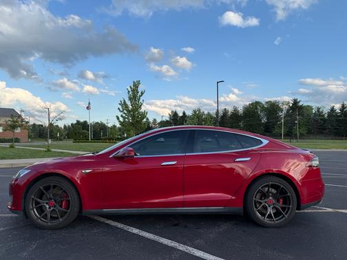 Red 2014 Tesla Model S 60