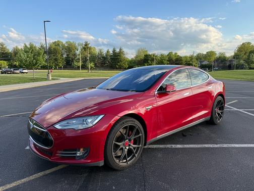Red 2014 Tesla Model S 60