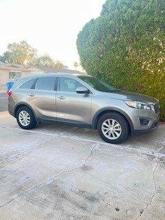 Gray 2017 Kia Sorento LX