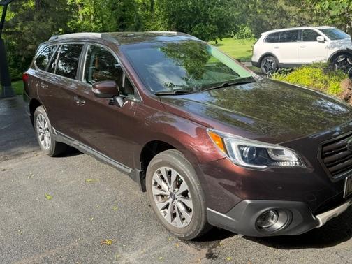 Brown 2017 Subaru Outback 2.5i Touring