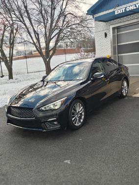 Black 2018 INFINITI Q50 3.0t LUXE