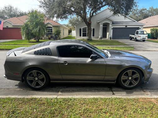 2014 Ford Mustang V6 Premium