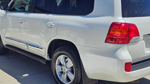 White 2013 Toyota Land Cruiser Base