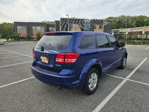Blue 2012 Dodge Journey SE