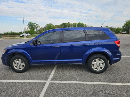 Blue 2012 Dodge Journey SE