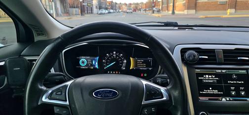 2016 Ford Fusion Hybrid SE