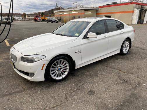 2011 BMW 550 i xDrive