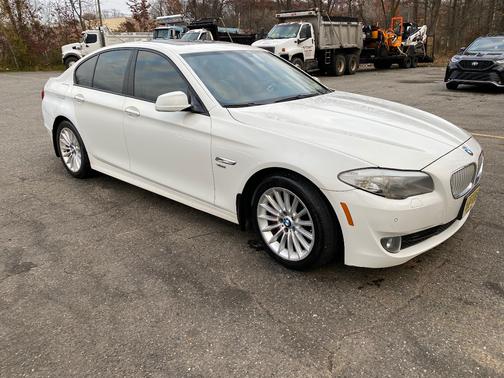 2011 BMW 550 i xDrive
