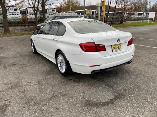 2011 BMW 550 i xDrive