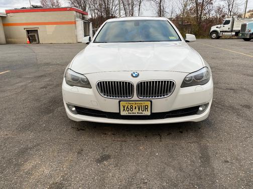 2011 BMW 550 i xDrive
