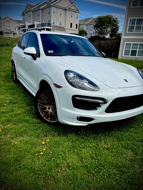 2013 Porsche Cayenne GTS