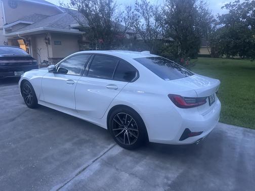 White 2022 BMW 330 i