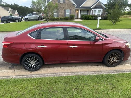 Red 2017 Nissan Sentra SV