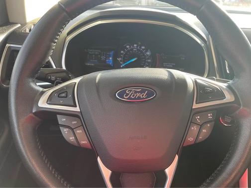 Red 2017 Ford Edge Sport